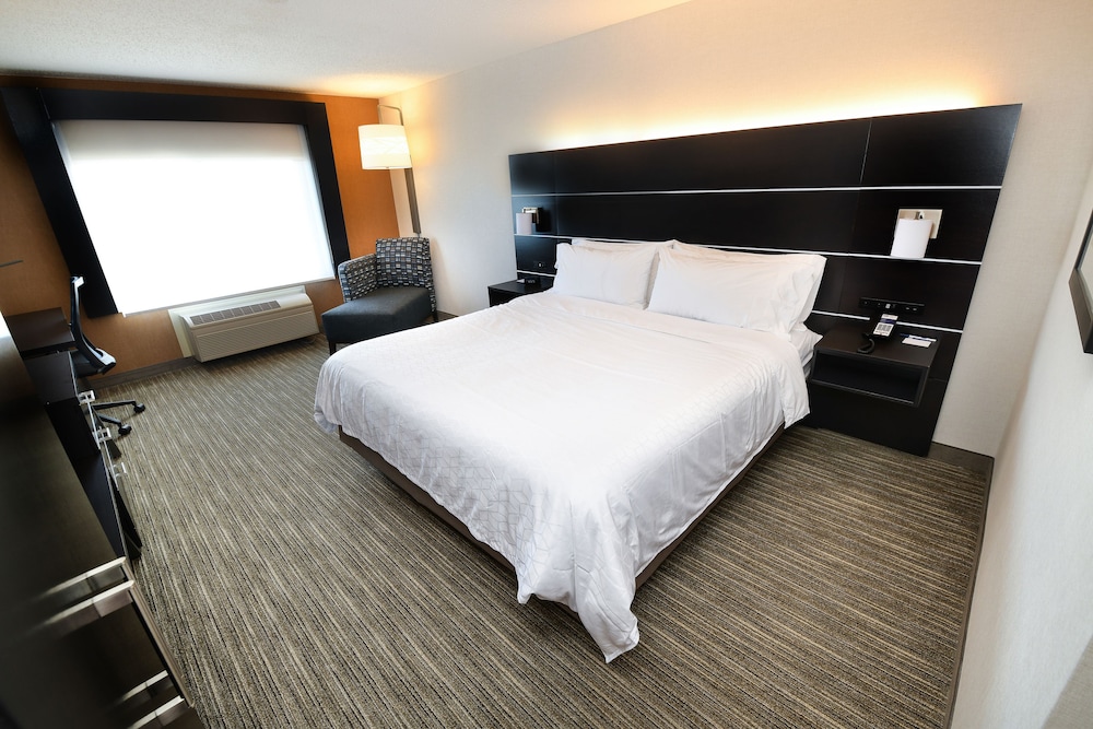 holiday inn express hotel and suites grand forks by ihg