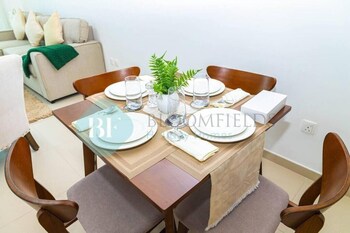 Bloomfields 1Br Sky View At Gate Tower,,0 star
