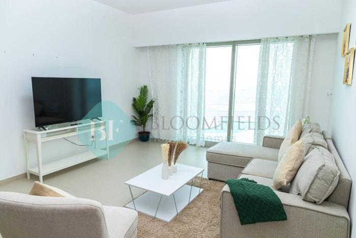 bloomfields 1br sky view at gate tower