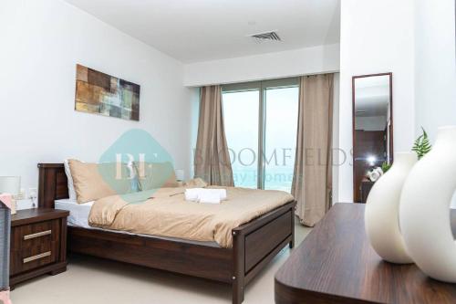 bloomfields 1br sky view at gate tower