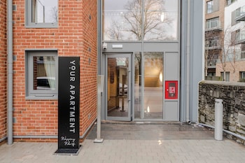 Waterside Living I Luxe Apartments,,4 star