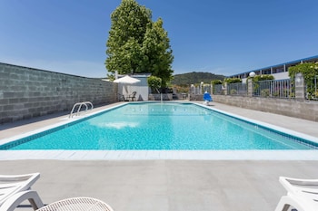 Travelodge By Wyndham Grants Pass,Jackson County>>Grants Pass,2 star