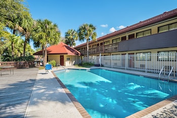 bay inn