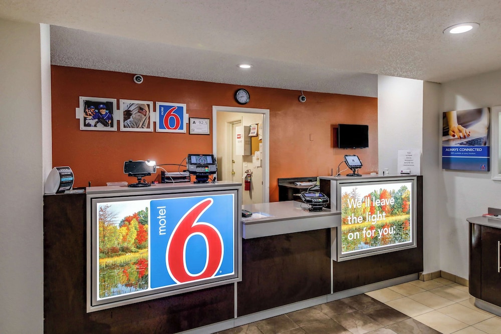 motel 6 greensboro nc airport