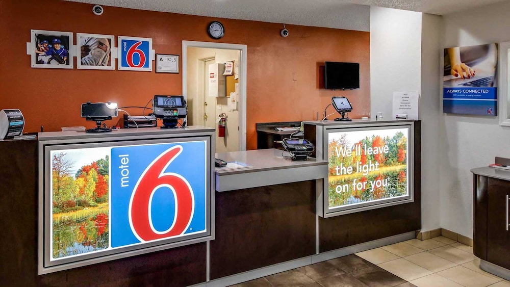 motel 6 greensboro nc airport