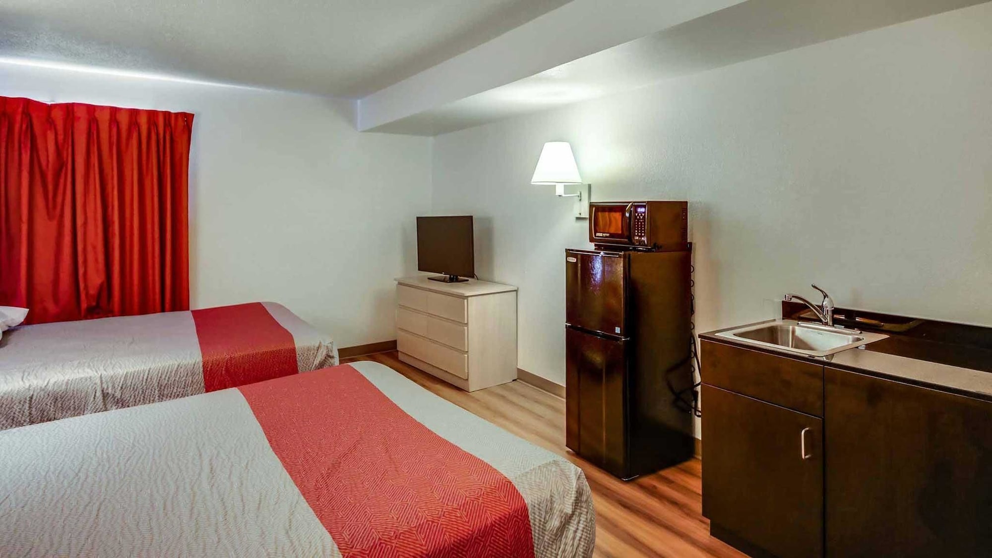 motel 6 greensboro nc airport