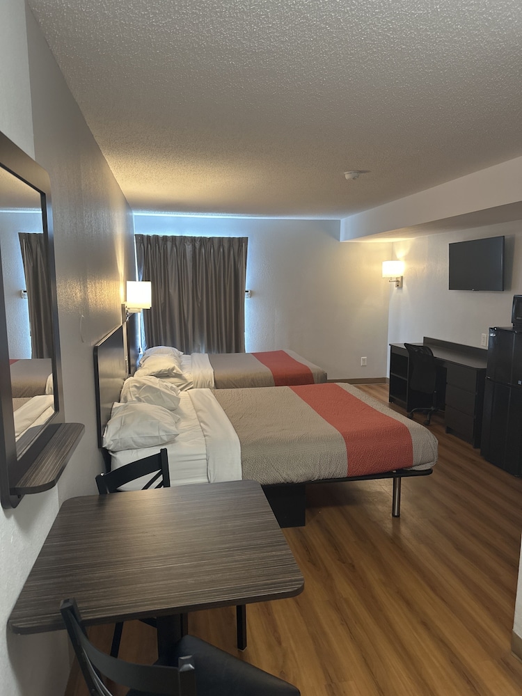 motel 6 greensboro nc airport