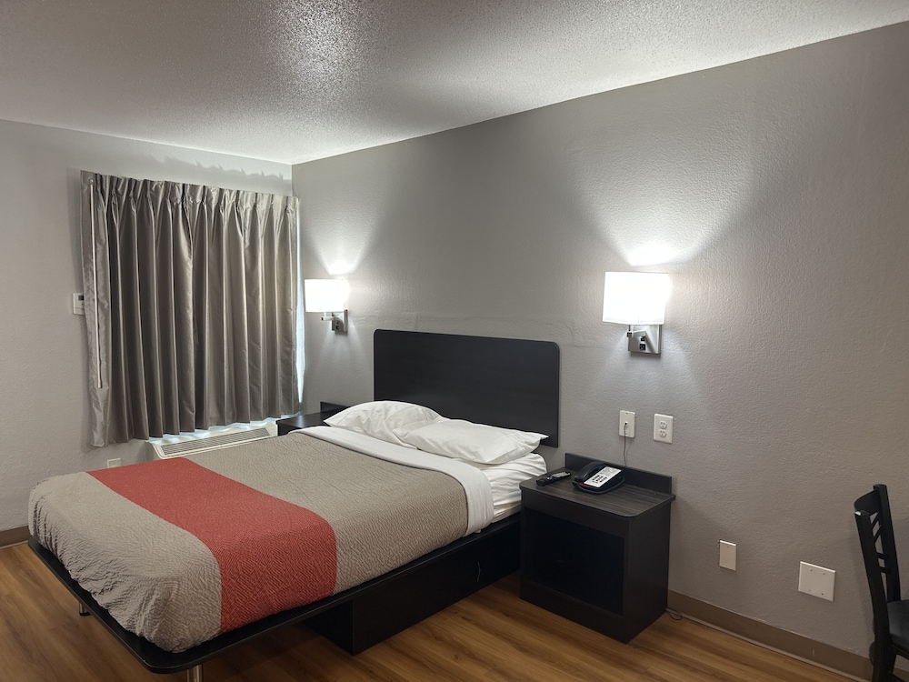 motel 6 greensboro nc airport