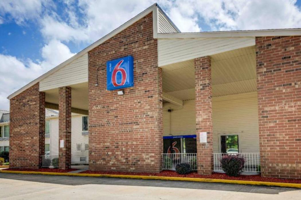 motel 6 greensboro nc airport