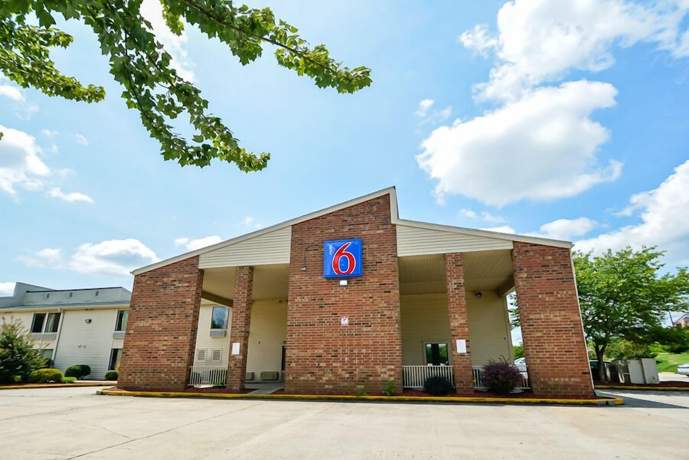 motel 6 greensboro nc airport