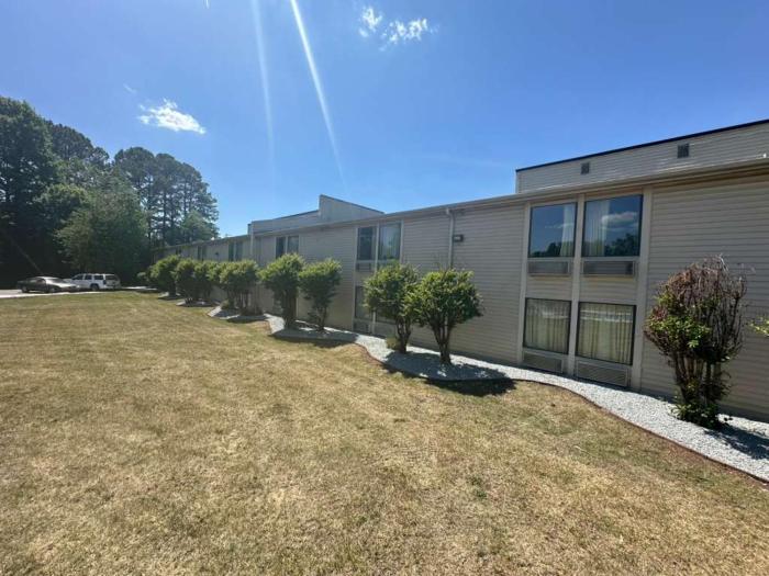 motel 6 greensboro nc airport