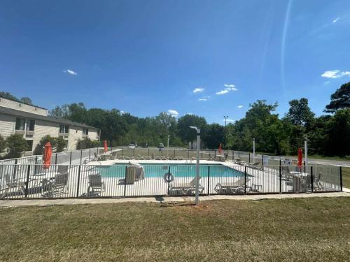 motel 6 greensboro nc airport