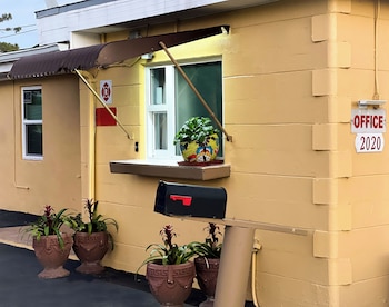 Park Motel,2020 N Tamiami Trl,3 star