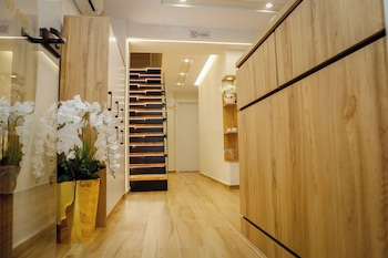 Hotel Petite Maison Hermes,,3 star