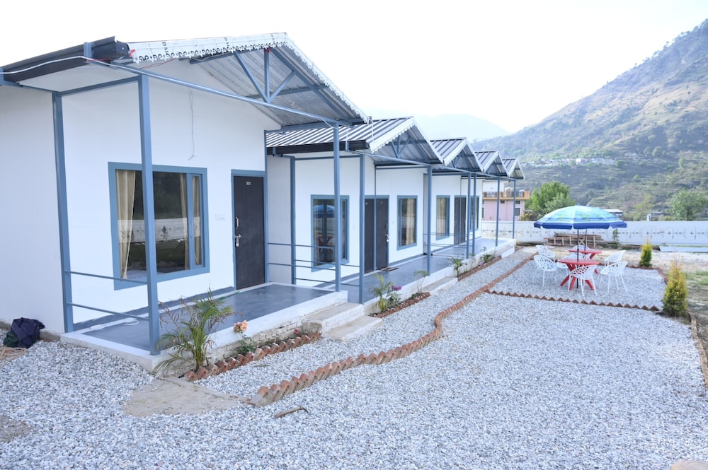 friendship inn hotel and resorts