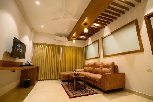 Hotel Grand Ajantha,,3 star