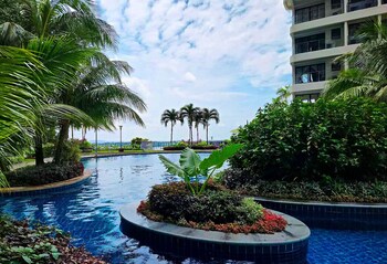 Country Garden Danga Bay By Widebed Jb,,3 star