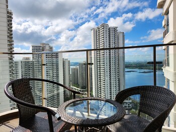country garden danga bay by widebed jb