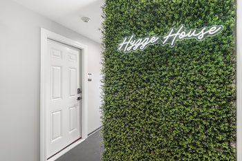 Hygge House Suites,11 Charter St,2 star
