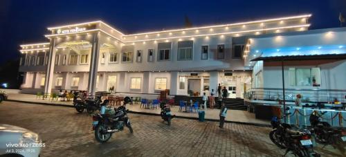 Hotel Vrindavan,,2 star
