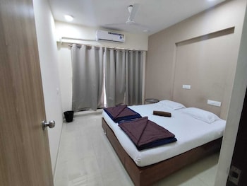 Varsity By Daily Stays,,2 star