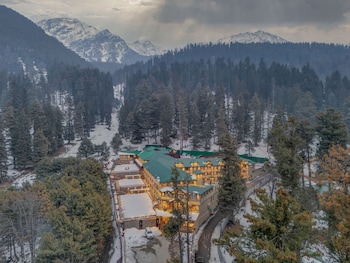 Fortune Pahalgam,,3 star