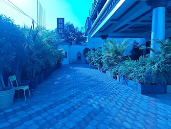 royal parisian residency