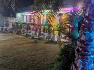 sparrow farms and resort