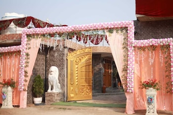 sparrow farms and resort