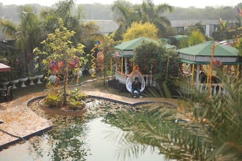 sparrow farms and resort