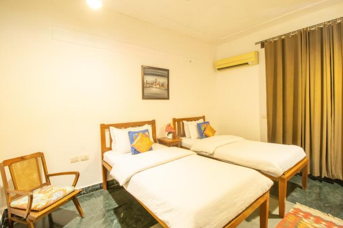 opulent antique 6br villa in gurugram