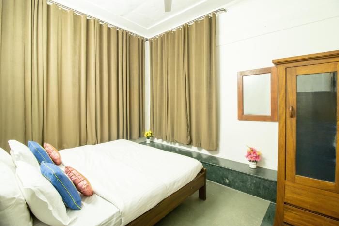 opulent antique 6br villa in gurugram