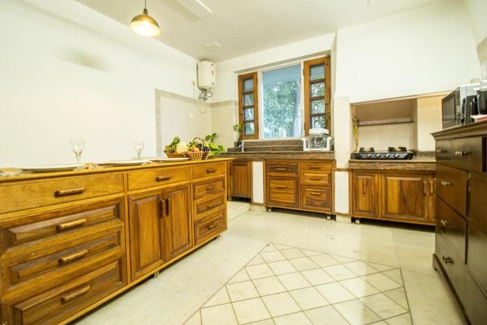 opulent antique 6br villa in gurugram