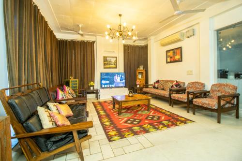 Opulent Antique 6Br Villa In Gurugram,,3 star