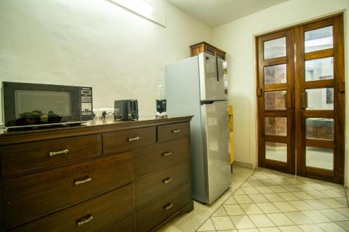 opulent antique 6br villa in gurugram