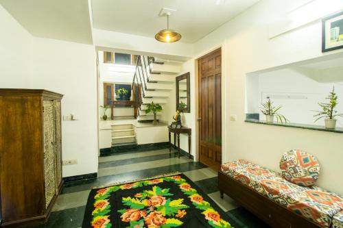 opulent antique 6br villa in gurugram