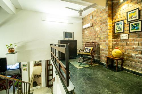 opulent antique 6br villa in gurugram