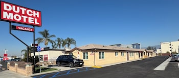 Dutch Motel,25252 Redlands Blvd,2 star