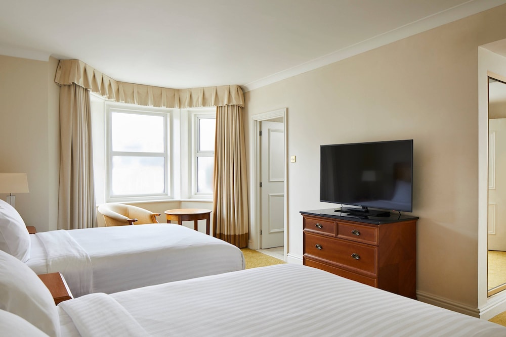 Bournemouth Highcliff Marriott Hotel,Poole>>Bournemouth,4 star
