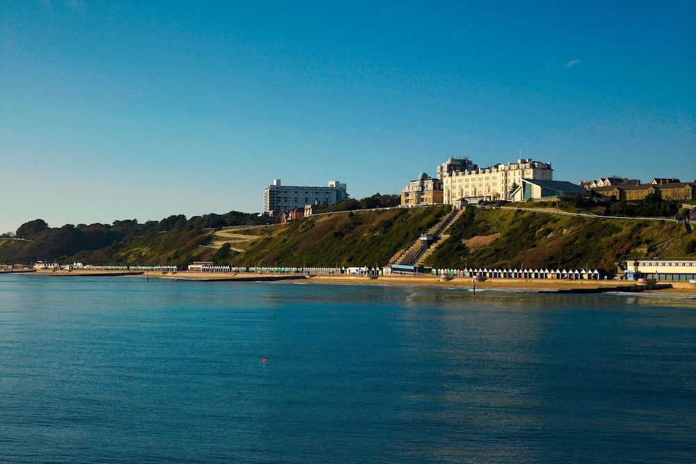Bournemouth Highcliff Marriott Hotel,Poole>>Bournemouth,4 star