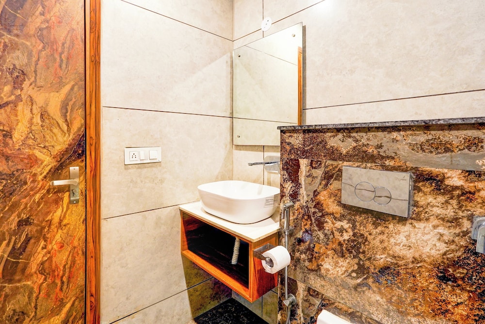 hotel tej plaza near igi airport delhi