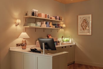 Wilde Cambridge City Centre,,2 star