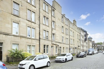 splendid 2bed apt near haymarket