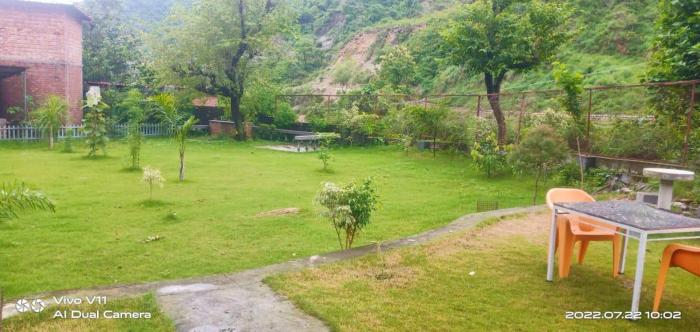 buddy hikers wellness farmhouse