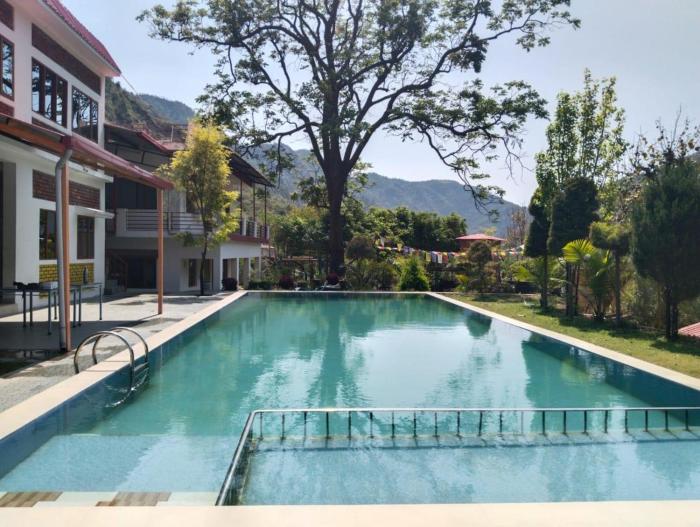 buddy hikers wellness farmhouse