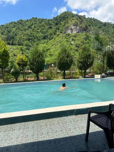 buddy hikers wellness farmhouse