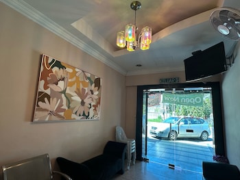 Hotel O Rainfield Inn,,2 star