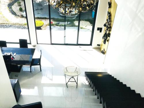 meethan house