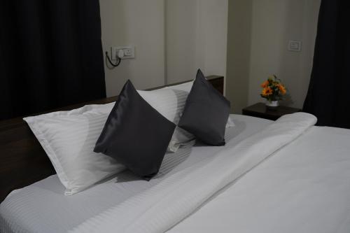 dwaraka heaven luxury rooms