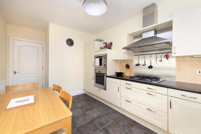 modern flat with free parking